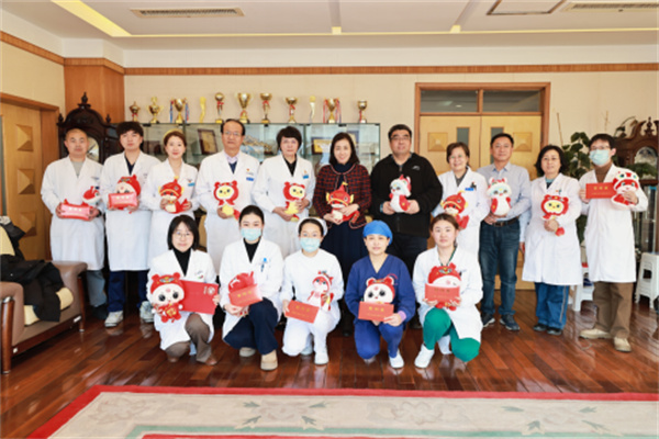 【首都除夕 护卫健康】慰问送关怀 温情暖人心