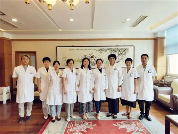 中国中医科学院眼科医院选派两名专家赴五寨县中医院驻点帮扶
